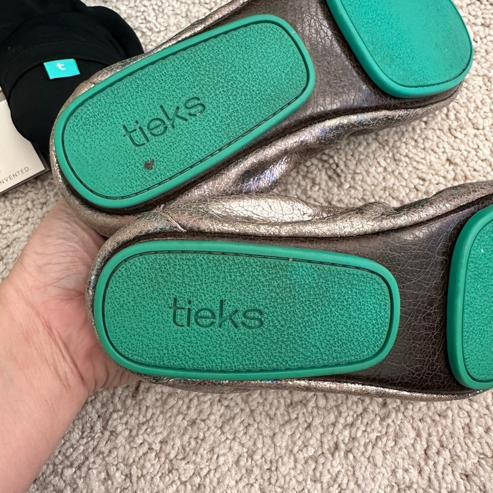 Limited Edition Tieks Halloween Love Potion Ballet Flats size 6 - Picture 4 of 5